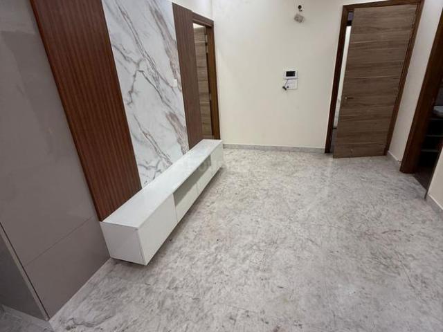 2 BHK Independent Builder Floor in Pitampura for resale New Delhi. The reference number is 19596091