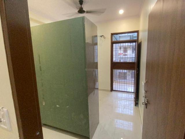 2 BHK Independent Builder Floor in Pochanpur Colony for rent New Delhi. The reference number is 20690444
