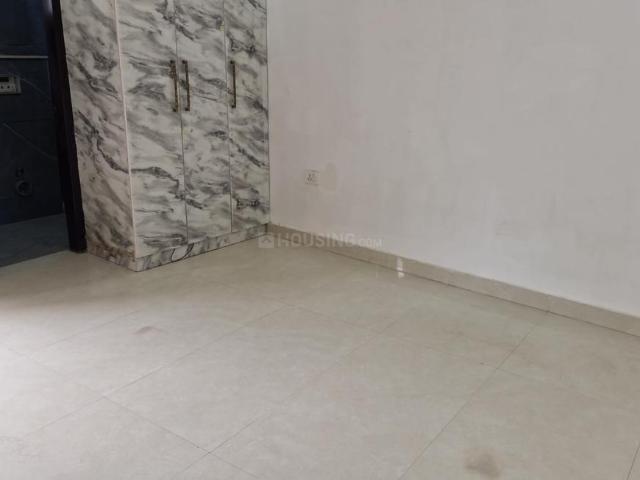 2 BHK Independent Builder Floor in Pochanpur Colony for resale New Delhi. The reference number is 20776977
