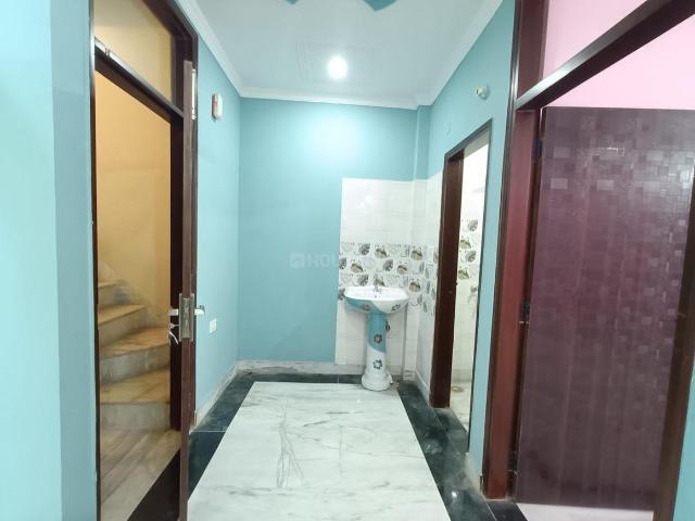 2 BHK Independent Builder Floor in Preet Vihar for rent New Delhi. The reference number is 20923055