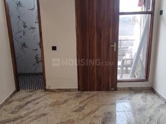 2 BHK Independent Builder Floor in Ramesh Nagar for rent New Delhi. The reference number is 13487382