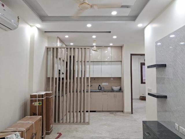 2 BHK Independent Builder Floor in Ramesh Nagar for rent New Delhi. The reference number is 17178655
