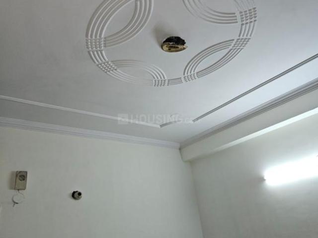 2 BHK Independent Builder Floor in Ramesh Nagar for rent New Delhi. The reference number is 18048146