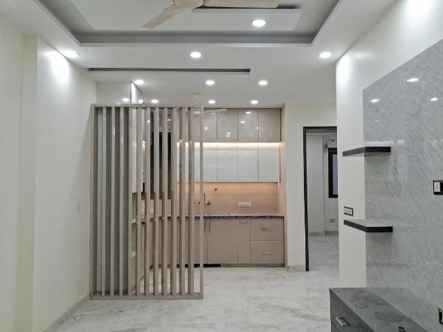 2 BHK Independent Builder Floor in Ramesh Nagar for rent New Delhi. The reference number is 19548283