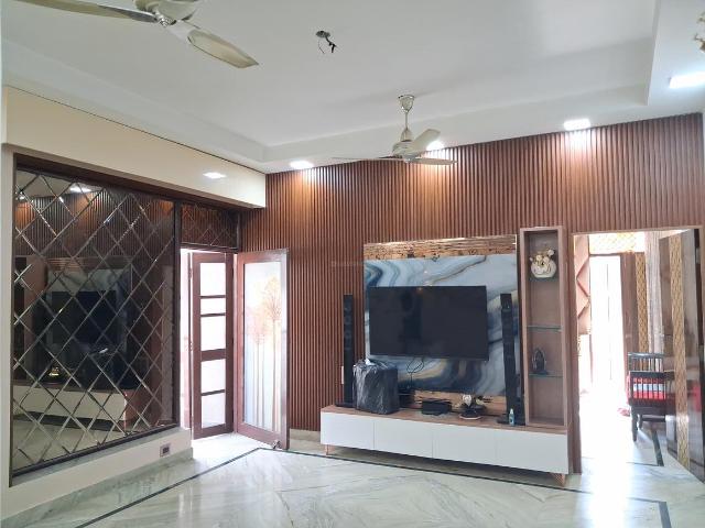2 BHK Independent Builder Floor in Ramesh Nagar for rent New Delhi. The reference number is 19584150