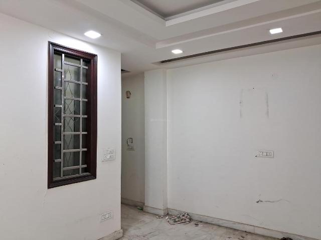 2 BHK Independent Builder Floor in Ramesh Nagar for rent New Delhi. The reference number is 19835362