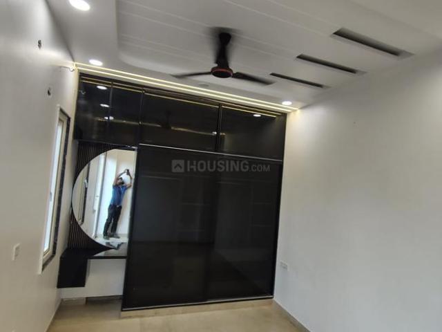 2 BHK Independent Builder Floor in Ramesh Nagar for rent New Delhi. The reference number is 19889842
