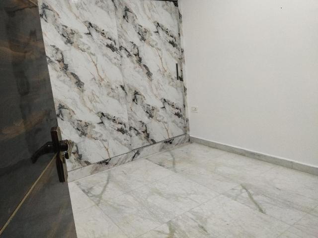 2 BHK Independent Builder Floor in Ramesh Nagar for rent New Delhi. The reference number is 20937433