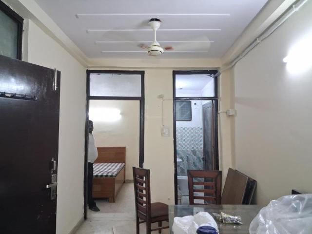 2 BHK Independent Builder Floor in Ramesh Nagar for resale New Delhi. The reference number is 20561619