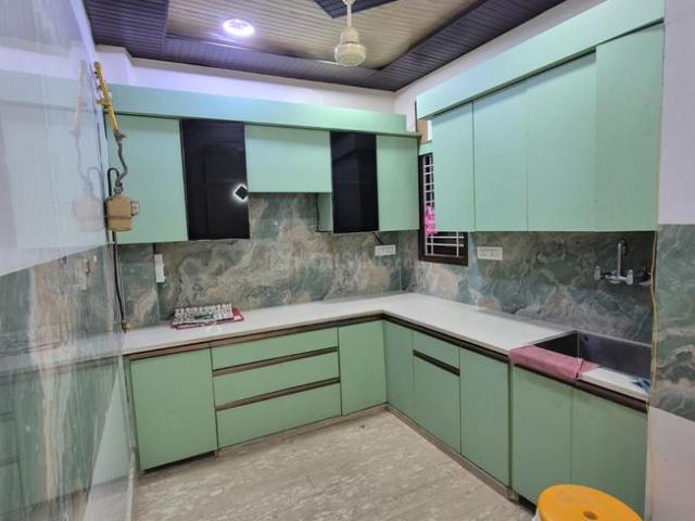 2 BHK Independent Builder Floor in Ramesh Nagar for resale New Delhi. The reference number is 20622518