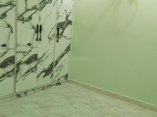 2 BHK Independent Builder Floor in Ramesh Nagar for resale New Delhi. The reference number is 20804321