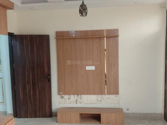 2 BHK Independent Builder Floor in Ramesh Nagar for resale New Delhi. The reference number is 20804503