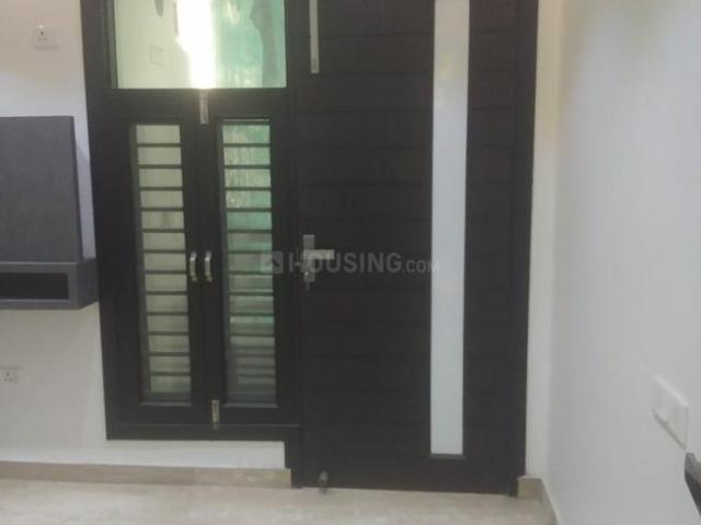 2 BHK Independent Builder Floor in Subhash Nagar for rent New Delhi. The reference number is 5306398