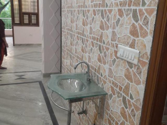 2 BHK Independent Builder Floor in Subhash Nagar for resale New Delhi. The reference number is 20008278