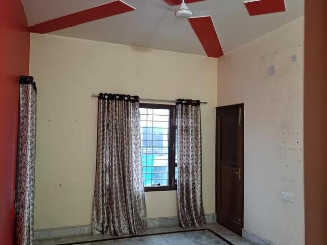 2 BHK Independent Builder Floor in Suraj Nagar for rent Hoshiarpur. The reference number is 20698017