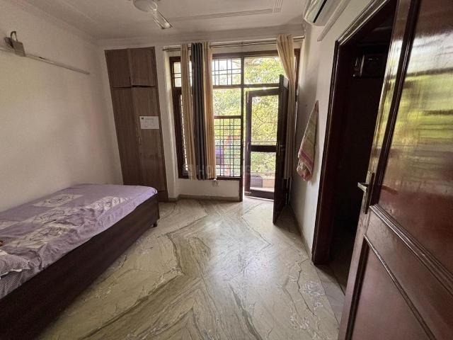 2 BHK Independent Builder Floor in Safdarjung Enclave for rent New Delhi. The reference number is 20396338