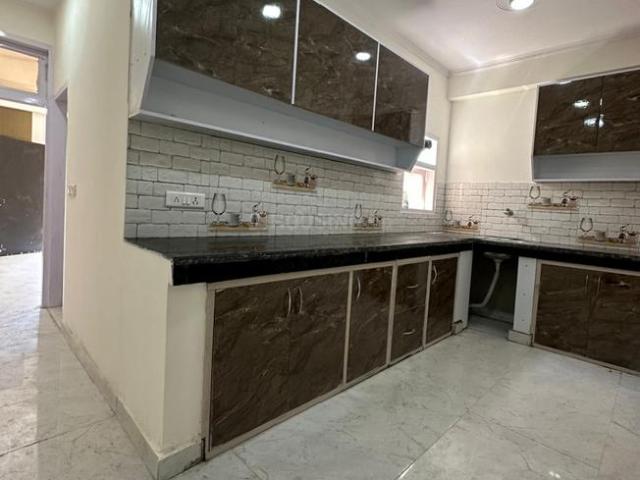 2 BHK Independent Builder Floor in Saket for rent New Delhi. The reference number is 20053502