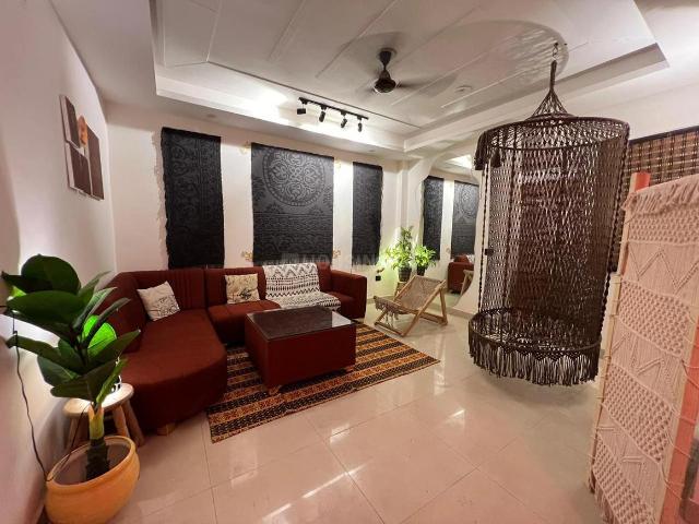 2 BHK Independent Builder Floor in Saket for rent New Delhi. The reference number is 20791106
