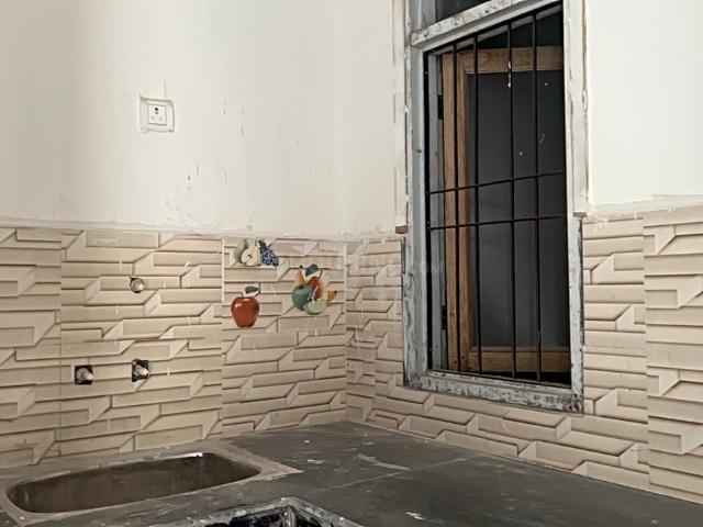 2 BHK Independent Builder Floor in Sangam Vihar for resale New Delhi. The reference number is 17280152