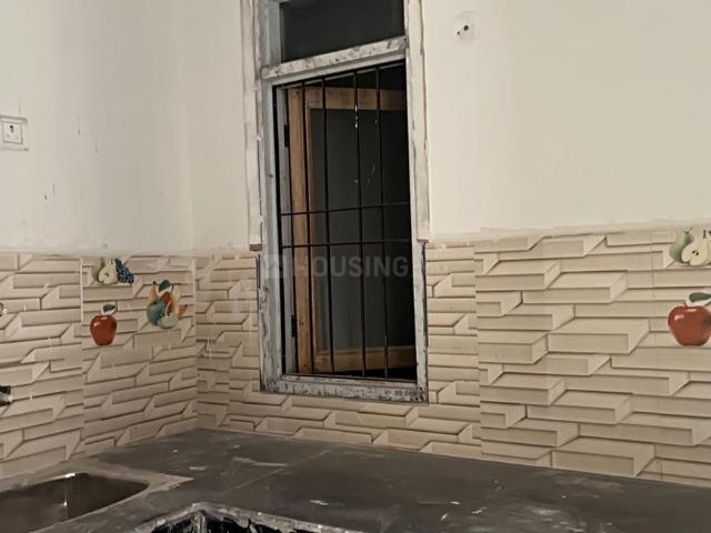 2 BHK Independent Builder Floor in Sangam Vihar for resale New Delhi. The reference number is 17462693
