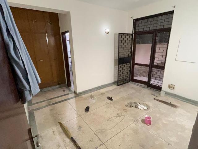 2 BHK Independent Builder Floor in Sector 43 for rent Gurgaon. The reference number is 20565340