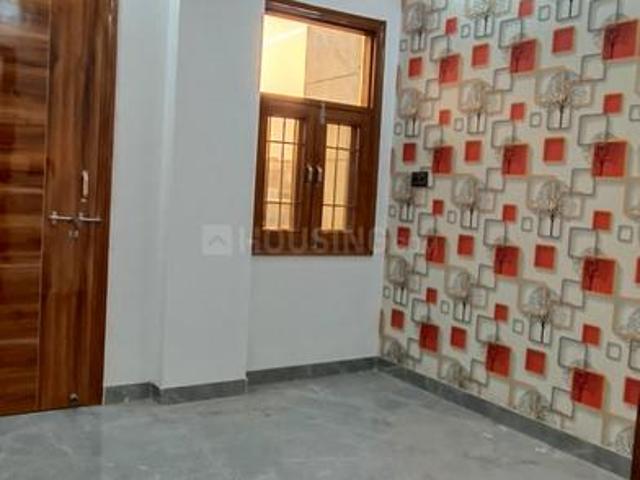 2 BHK Independent Builder Floor in Sector 4 Rohini for resale New Delhi. The reference number is 15593850