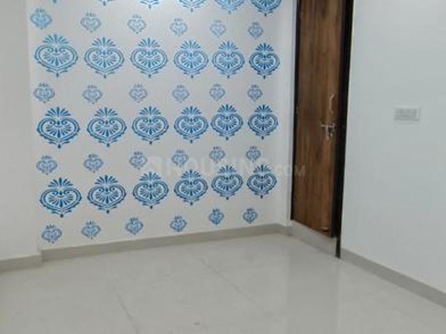 2 BHK Independent Builder Floor in Sector 4 Rohini for resale New Delhi. The reference number is 16747359