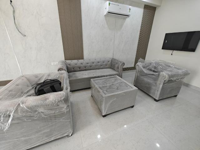 2 BHK Independent Builder Floor in Sector 57 for rent Gurgaon. The reference number is 20648785