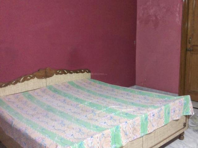 2 BHK Independent Builder Floor in Sector 63 for rent Noida. The reference number is 10872347