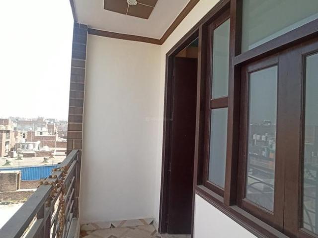 2 BHK Independent Builder Floor in Sector 62A for rent Noida. The reference number is 8857469