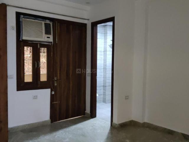 2 BHK Independent Builder Floor in Sector 6 Dwarka for rent New Delhi. The reference number is 17403973