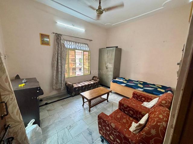 2 BHK Independent Builder Floor in Sector 6 Rohini for rent New Delhi. The reference number is 17602438