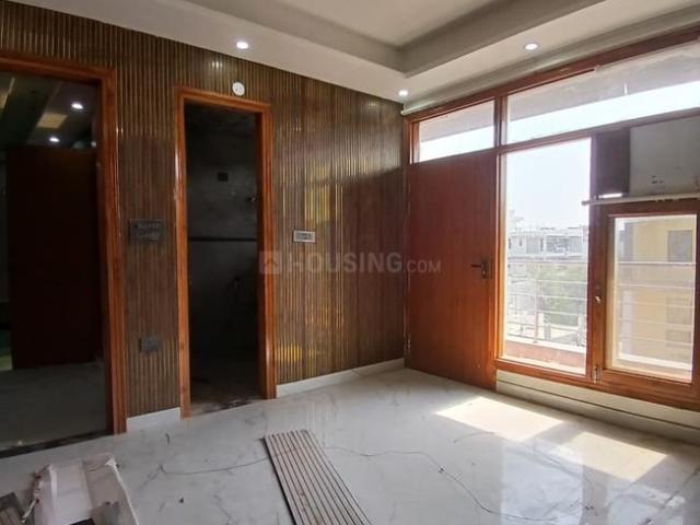 2 BHK Independent Builder Floor in Sector 70 for rent Noida. The reference number is 20494711