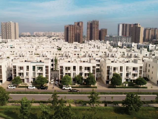 2 BHK Independent Builder Floor in Sector 82 for resale Gurgaon. The reference number is 20390812