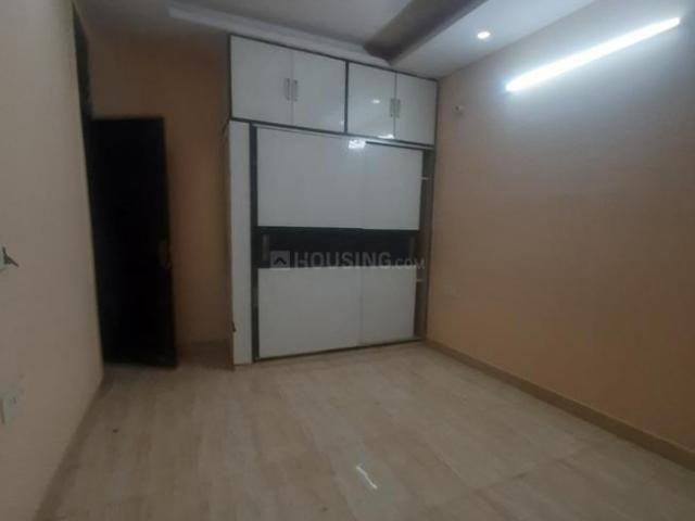 2 BHK Independent Builder Floor in Sector 8 Dwarka for rent New Delhi. The reference number is 13072636
