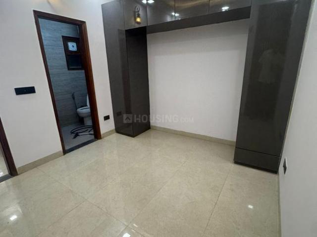 2 BHK Independent Builder Floor in Sector 8 Dwarka for rent New Delhi. The reference number is 18612961