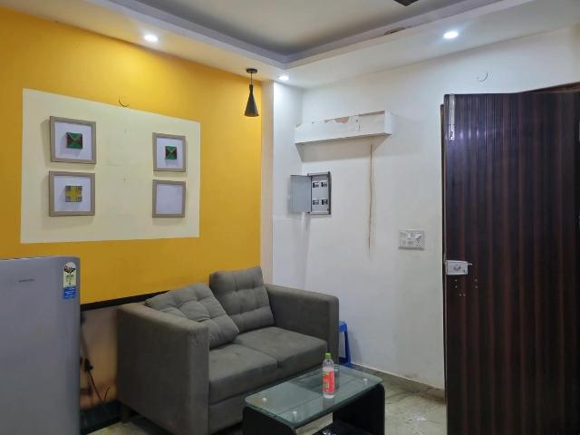 2 BHK Independent Builder Floor in Sector 8 Dwarka for rent New Delhi. The reference number is 19711111