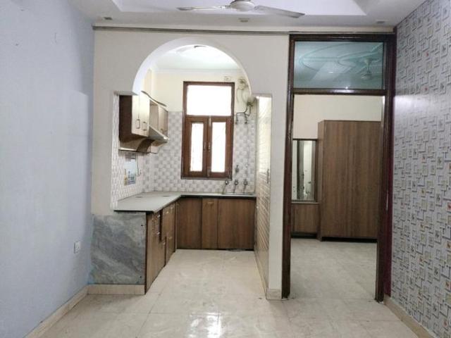 2 BHK Independent Builder Floor in Sector 8 Dwarka for rent New Delhi. The reference number is 20256966