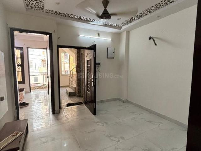 2 BHK Independent Builder Floor in Sector 8 Dwarka for rent New Delhi. The reference number is 20350367