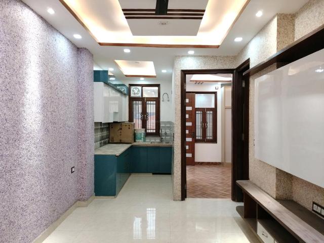 2 BHK Independent Builder Floor in Sector 8 Dwarka for resale New Delhi. The reference number is 19494309