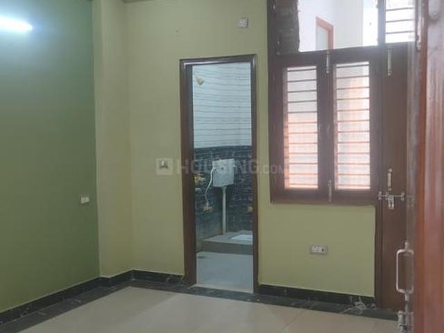 2 BHK Independent Builder Floor in Sector 108 for rent Noida. The reference number is 18892253