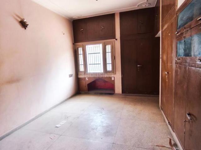 2 BHK Independent Builder Floor in Sector 10A for rent Gurgaon. The reference number is 19344768