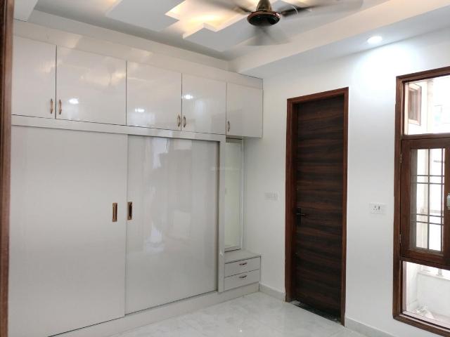 2 BHK Independent Builder Floor in Sector 15 Dwarka for resale New Delhi. The reference number is 19984925