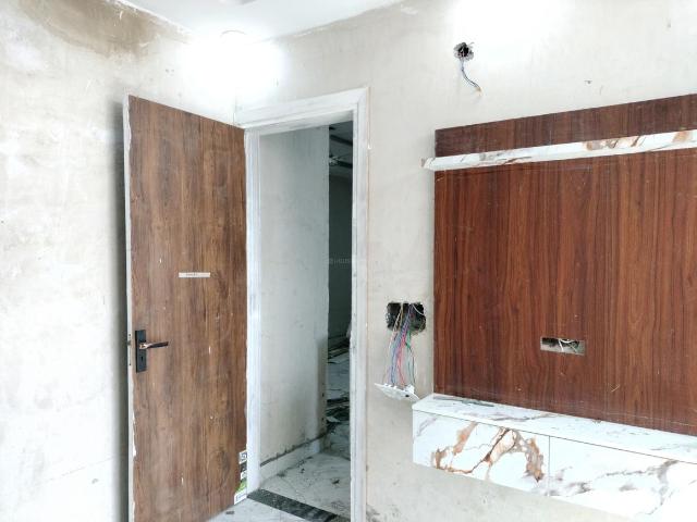 2 BHK Independent Builder Floor in Bharat Vihar for resale New Delhi. The reference number is 19986059