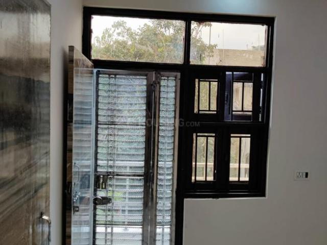 2 BHK Independent Builder Floor in Sector 16 Rohini for resale New Delhi. The reference number is 19622393
