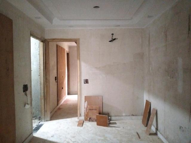 2 BHK Independent Builder Floor in Sector 16 Rohini for resale North West Delhi. The reference number is 17300656