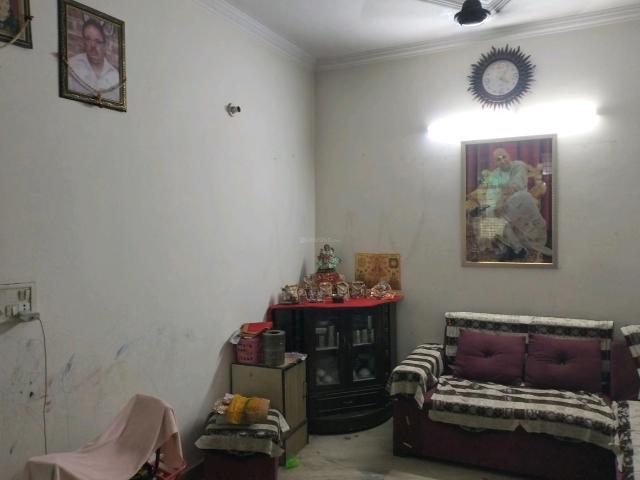 2 BHK Independent Builder Floor in Sector 24 Rohini for resale New Delhi. The reference number is 20212288
