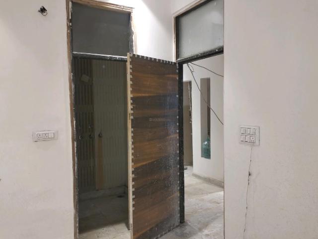 2 BHK Independent Builder Floor in Sector 24 Rohini for resale New Delhi. The reference number is 20398936