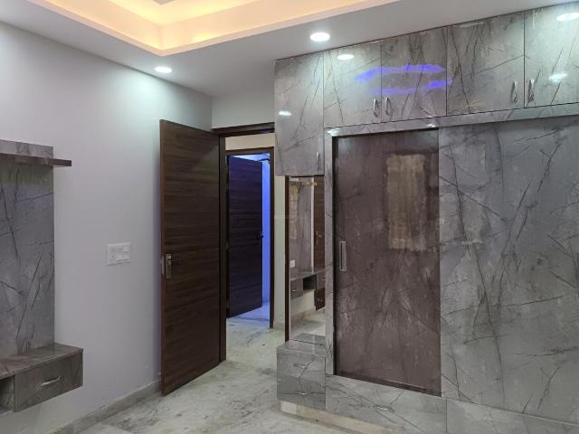 2 BHK Independent Builder Floor in Sector 25 Rohini for resale North West Delhi. The reference number is 16508323
