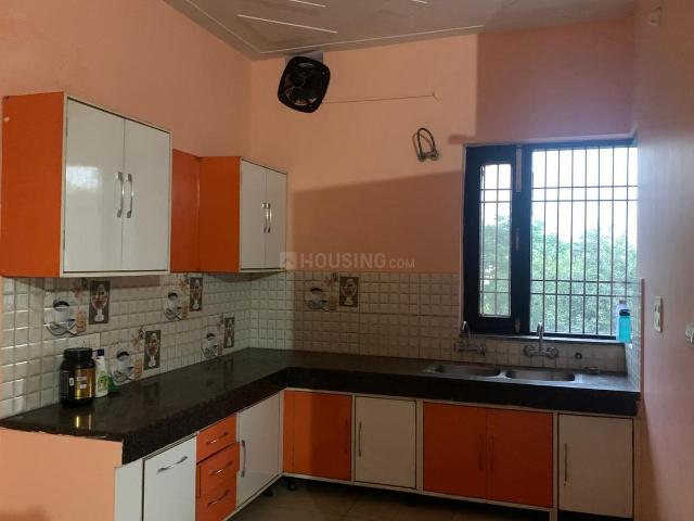 2 BHK Independent Builder Floor in Sector 32A for rent Ludhiana. The reference number is 20064757